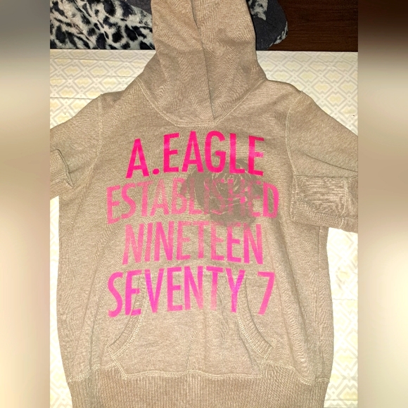 American Eagle Outfitters Tops - American Eagle woman's hooded sweatshirt